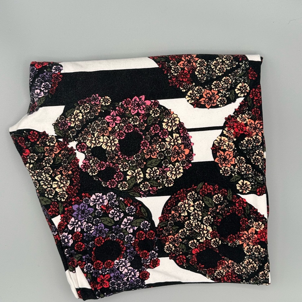 Lularoe leggings 9 PAIRS OF RARE PRINTS AND ONE SOLID!!!